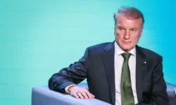 Герман Греф сообщил о возможности управления компаниями с помощью ИИ от Сбербанка german gref soobshhil o vozmozhnosti upravleniya kompaniyami s pomoshhyu ii ot sberbanka-ul-rks-ru-0