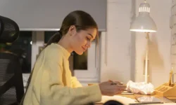 Глен Джеффери из Университетского колледжа Лондона исследует влияние светодиодов glen dzhefferi iz universitetskogo kolledzha londona issleduet vliyanie svetodiodov-ul-rks-ru-0