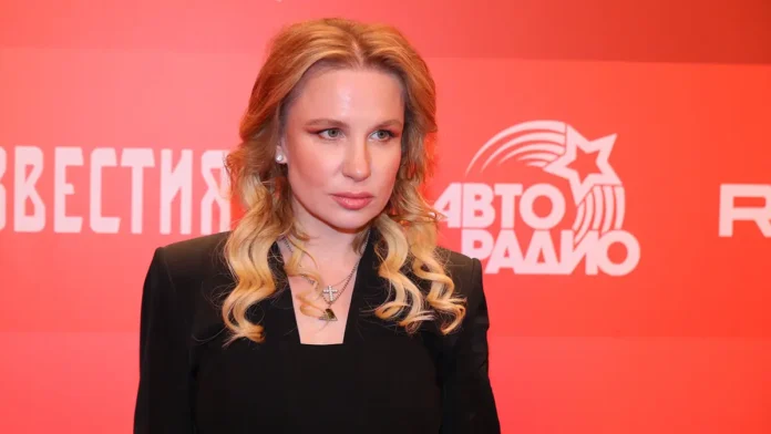 larisa dolina valeriya gaj germanika i polina lure delyatsya optimizmom o peremenah-ul-rks-ru-0