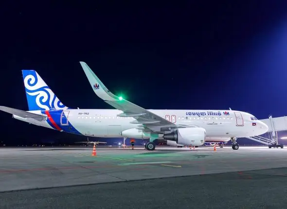 Самолёт Cambodia Airways в аэропорту Владивостока пресс-службы Международного аэропорта Владивосток. Автор Андрей Ефимкин