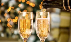 Платформа ОФД отмечает рост интереса россиян к шампанскому и игристым винам platforma ofd otmechaet rost interesa rossiyan k shampanskomu i igristym vinam-ul-rks-ru-0
