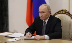 Путин и Ашманов обсудили роль ИИ и Центробанка в будущем России putin i ashmanov obsudili rol ii i czentrobanka v budushhem rossii-ul-rks-ru-0