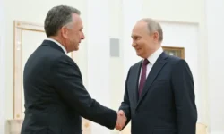 Путин и Уиткофф обсуждают опасную дипломатию с Трампом и Лавровым putin i uitkoff obsuzhdayut opasnuyu diplomatiyu s trampom i lavrovym-ul-rks-ru-0