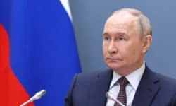 Путин, Песков и Герасимов раскрывают драму освобождения Донбасса и Новороссии putin peskov i gerasimov raskryvayut dramu osvobozhdeniya donbassa i novorossii-ul-rks-ru-0