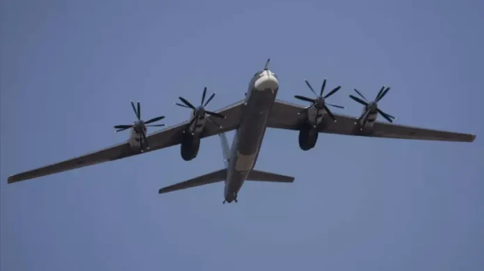 tu95ms i su33 vks rossii uspeshno proveli patrulirovanie nad norvezhskim morem-ul-rks-ru-0