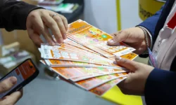 В Омске пенсионерка потеряла работу из-за лотерейных билетов, премия ждёт владельца киоска v omske pensionerka poteryala rabotu izza loterejnyh biletov premiya zhdyot vladelcza kioska-ul-rks-ru-0