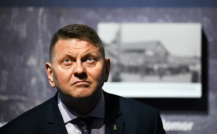 valerij zaluzhnyj obsuzhdaet svoyu otstavku i vozmozhnoe vozvrashhenie v ukrainu-ul-rks-ru-0
