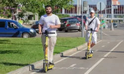 Виталий Ефремов из Госдумы предлагает опыт Парижа для решения проблем с самокатами vitalij efremov iz gosdumy predlagaet opyt parizha dlya resheniya problem s samokatami-ul-rks-ru-0