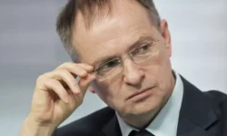 Владимир Мединский обсудил отношение народа Украины к Рождеству 25 декабря vladimir medinskij obsudil otnoshenie naroda ukrainy k rozhdestvu 25 dekabrya-ul-rks-ru-0