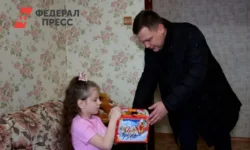 Владимир Путин и Борис Ясинский поддержали акцию «Елка желаний» в Рязани vladimir putin i boris yasinskij podderzhali akcziyu elka zhelanij v ryazani-ul-rks-ru-0