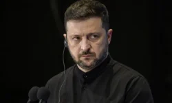 Владимир Зеленский оказывается между Москвой и Лондоном в новом этапе западной драмы vladimir zelenskij okazyvaetsya mezhdu moskvoj i londonom v novom etape zapadnoj dramy-ul-rks-ru-0