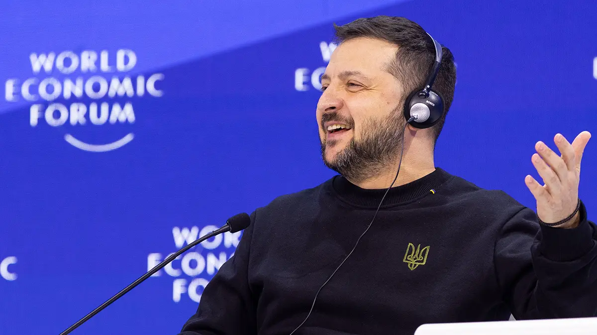 Две украинки нашли несостыковки и разоблачили видео Зеленского из Купянска