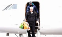 Даниил Касаткин вернулся в Россию и выразил благодарность за освобождение из Франции daniil kasatkin vernulsya v rossiyu i vyrazil blagodarnost za osvobozhdenie iz franczii-ul-rks-ru-0