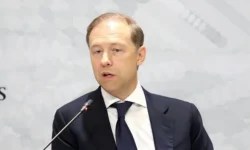 denis manturov soobshhil putinu o testirovanii bolee 1000 novinok oruzhiya-ul-rks-ru-0