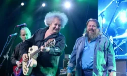 Денис Паслер возрождает фестиваль «Старый Новый Рок» в Екатеринбурге denis pasler vozrozhdaet festival staryj novyj rok v ekaterinburge-ul-rks-ru-0