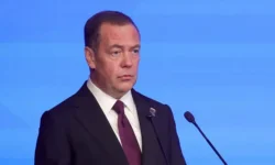 Дмитрий Медведев высказался о роли США и Сергея Мелик-Багдасарова в Венесуэле dmitrij medvedev vyskazalsya o roli ssha i sergeya melikbagdasarova v venesuele-ul-rks-ru-0