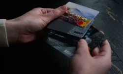 ОКБ и «Эксперт РА» прогнозируют рост рынка кредитных карт в 2025 okb i ekspert ra prognoziruyut rost rynka kreditnyh kart v 2025-ul-rks-ru-0