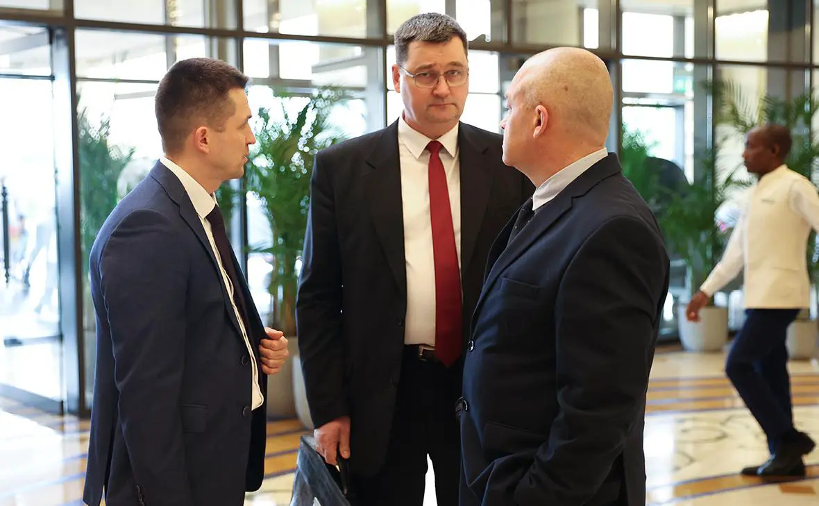 Члены российской делегации после переговоров в Абу-Даби (Валерий Шарифулин / ТАСС)