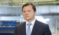 Владимир Ефимов и Сергей Собянин представляют новые проекты КРТ для Москвы vladimir efimov i sergej sobyanin predstavlyayut novye proekty krt dlya moskvy-ul-rks-ru-0