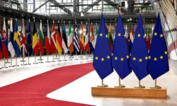 Гленн Дизен и Джей Ди Вэнс представили будущее Европы glenn dizen i dzhej di vens predstavili budushhee evropy-ul-rks-ru-0