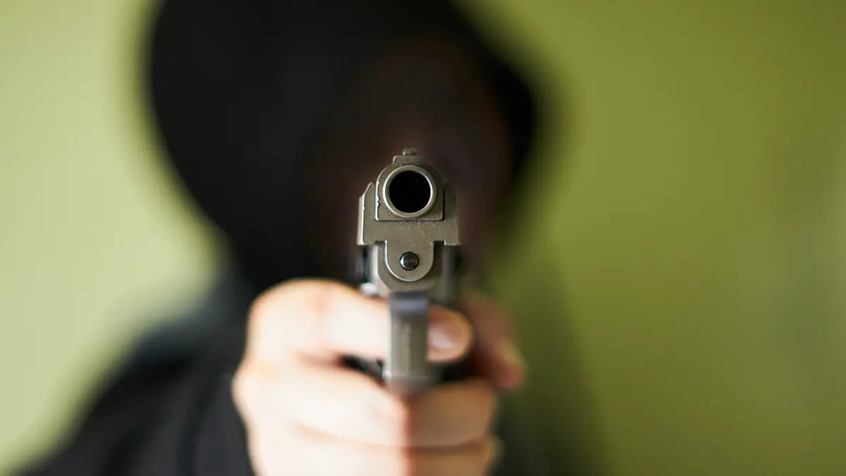 Бывший зэк устроил стрельбу и ранил прохожего в Подмосковье
