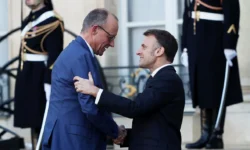 Павел Дуров и мировые лидеры обсудили запрет соцсетей подросткам pavel durov i mirovye lidery obsudili zapret soczsetej podrostkam-ul-rks-ru-0