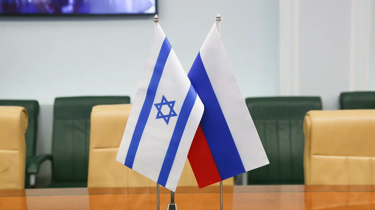 Посольство России в Израиле порекомендовало гражданам покинуть страну