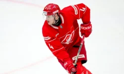 Джозеф Кин из Спартака был признан лучшим защитником недели в КХЛ dzhozef kin iz spartaka byl priznan luchshim zashhitnikom nedeli v khl-ul-rks-ru-0