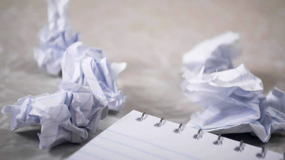 Мужчина, ранивший бывшую девушку в Москве, оставил предсмертную записку