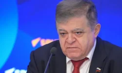 Иран открывает Ормузский пролив – Россия приветствует шаг Аракчи iran otkryvaet ormuzskij proliv rossiya privetstvuet shag arakchi-ul-rks-ru-0