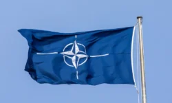 НАТО, США, Иран и стабильность Ближнего Востока в Ираке nato ssha iran i stabilnost blizhnego vostoka v irake-ul-rks-ru-0