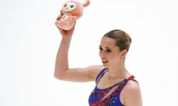 Оптимистичный взгляд Камилы Валиевой и Павла Колобкова на возвращение optimistichnyj vzglyad kamily valievoj i pavla kolobkova na vozvrashhenie-ul-rks-ru-0