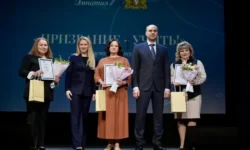 Паслер и Шелковой мотивировали педагогов Свердловской области pasler i shelkovoj motivirovali pedagogov sverdlovskoj oblasti-ul-rks-ru-0