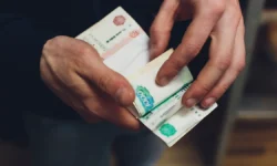 Суд поддержал москвича — УК выплатит компенсацию за падение sud podderzhal moskvicha uk vyplatit kompensacziyu za padenie-ul-rks-ru-0