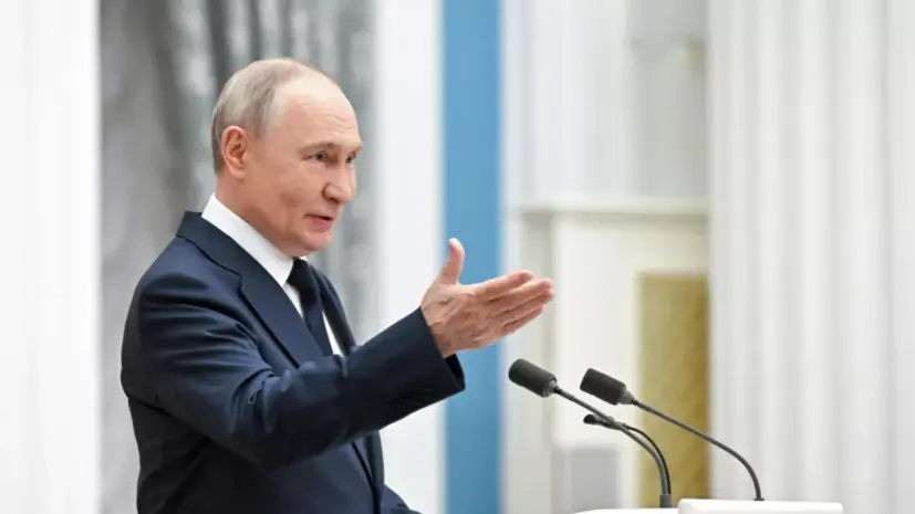 ФОМ: работу Путина положительно оценивают 76% россиян