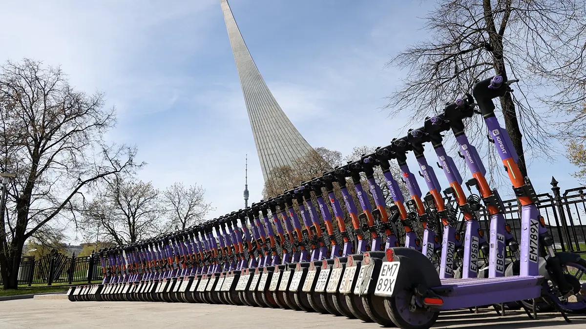 В Госдуме предложили запретить несовершеннолетним использовать электросамокаты