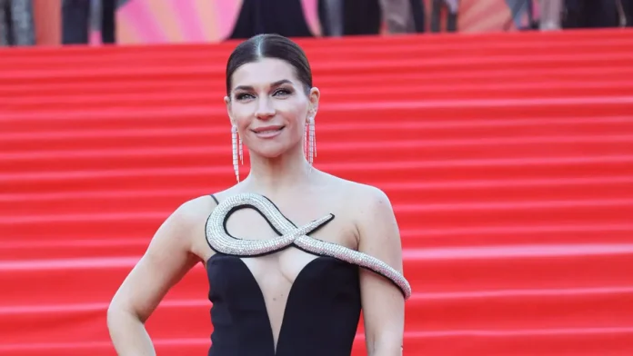 ekaterina volkova otkryvaet novuyu glavu posle teatra komedii-ul-rks-ru-0