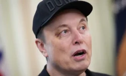 Илон Маск заявил о начале выпуска роботизированных Tesla Cybercab ilon mask zayavil o nachale vypuska robotizirovannyh -ul-rks-ru-0