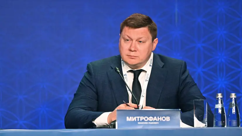 Митрофанов — о встрече с Дегтярёвым: дальнейшее изменение лимита будет после анализа влияния на футбол