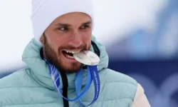 Никита Филиппов награжден квартирой от губернатора Камчатки nikita filippov nagrazhden kvartiroj ot gubernatora kamchatki-ul-rks-ru-0