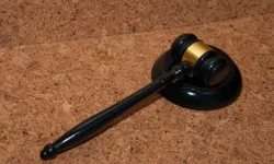 surovyj prigovor vynesen po delu o napadenii na poterpevshuyu-ul-rks-ru-0