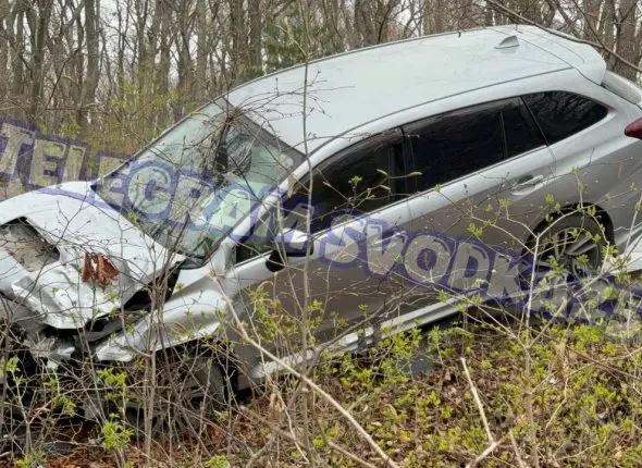 Автомобиль вылетел на встречную полосу у Лесного кладбища во Владивостоке Telegram-канал (18+) Svodka25