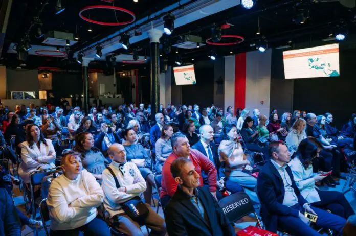 Валерий Пиличев, Центр Мой бизнес и рост предпринимателей-0