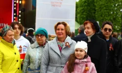 День Победы объединил тысячи в Москве, участвовала Разворотнева den pobedy obedinil tysyachi v moskve uchastvovala razvorotneva-ul-rks-ru-0