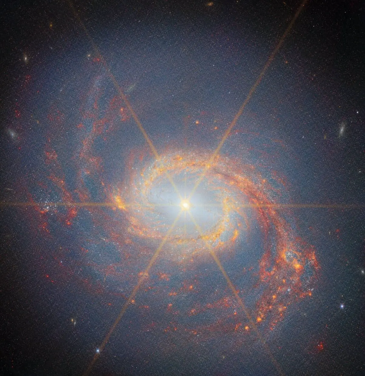Джеймс Уэбб показал галактику Messier 77 — Кальмар в новом свете-0
