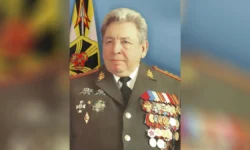 Генерал-полковник Станислав Петров: военачальник и ученый СССР generalpolkovnik stanislav petrov voenachalnik i uchenyj sssr-ul-rks-ru-0