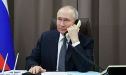 kreml podtverzhdaet pozitivnye peregovory putina s korolem bahrejna-ul-rks-ru-0