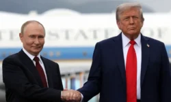 Кремль заявил о готовности Путина принять Трампа без сроков kreml zayavil o gotovnosti putina prinyat trampa bez srokov-ul-rks-ru-0