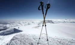 mchs uspeshno evakuirovali turistov s elbrusa v kabardinobalkarii-ul-rks-ru-0