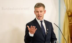 Петер Мадьяр и Лешек Миллер вновь потрясли Европейский союз и Венгрию peter madyar i leshek miller vnov potryasli evropejskij soyuz i vengriyu-ul-rks-ru-0